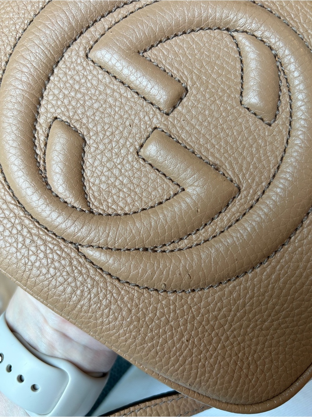 Gucci Beige Pebbled Leather Disco Crossbody with Tassel - Picture 3 of 11